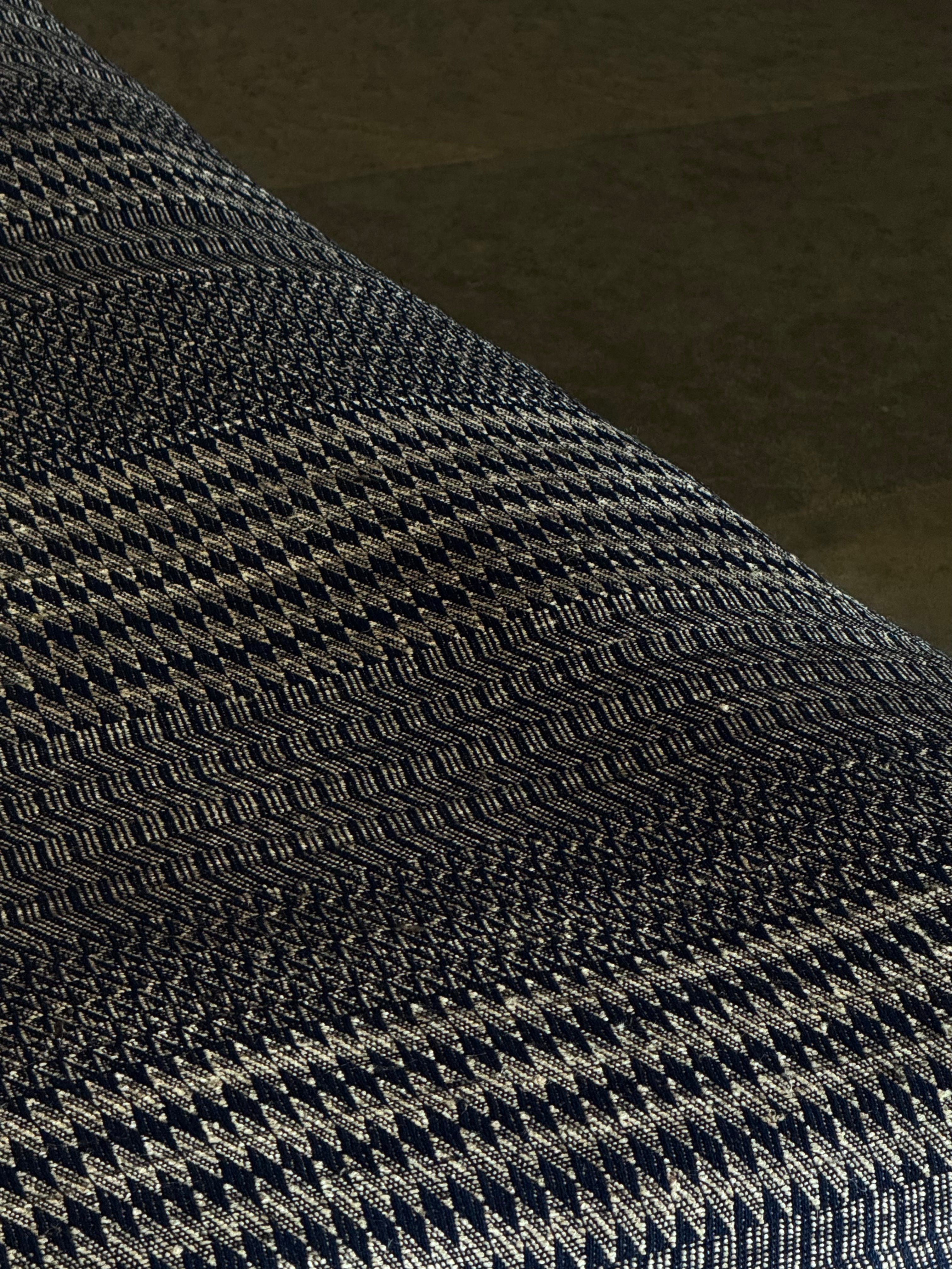 Triangle Design Bed Cover
