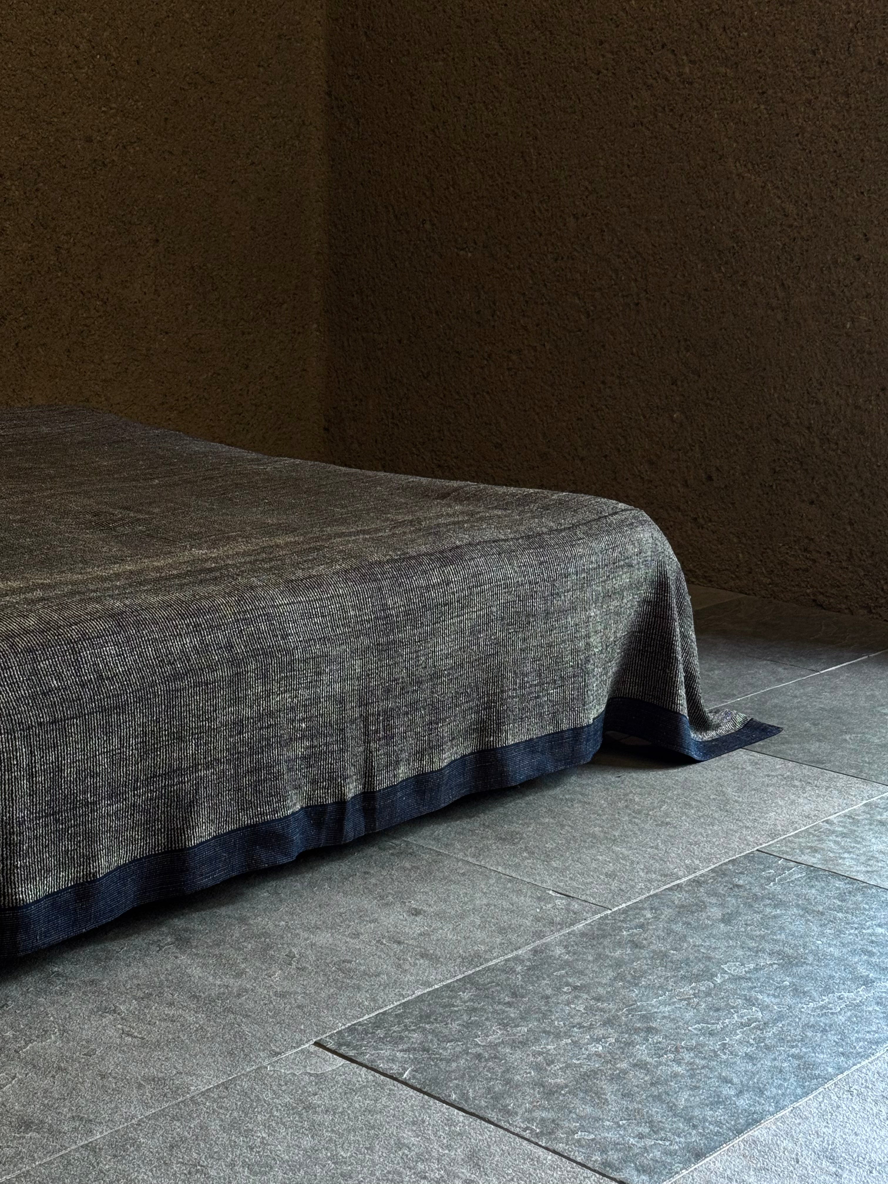 Une  Bed Cover
