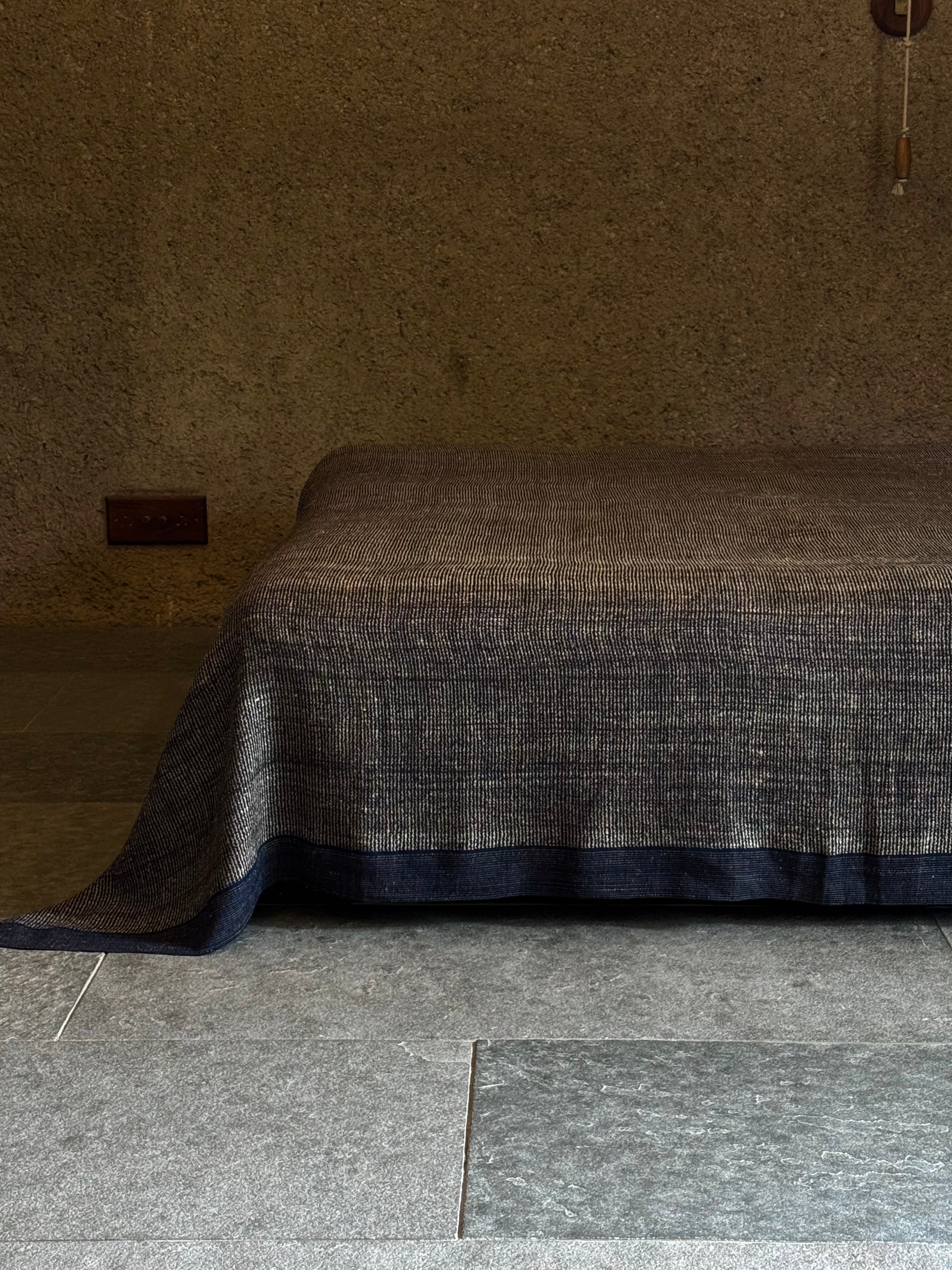 Une  Bed Cover