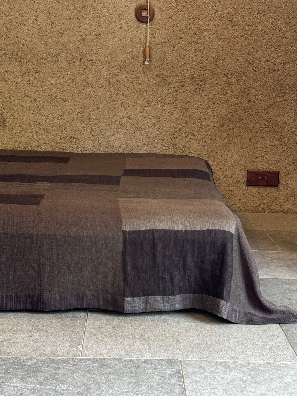 Bed Cover | King size | Pastoral, Black & Brown