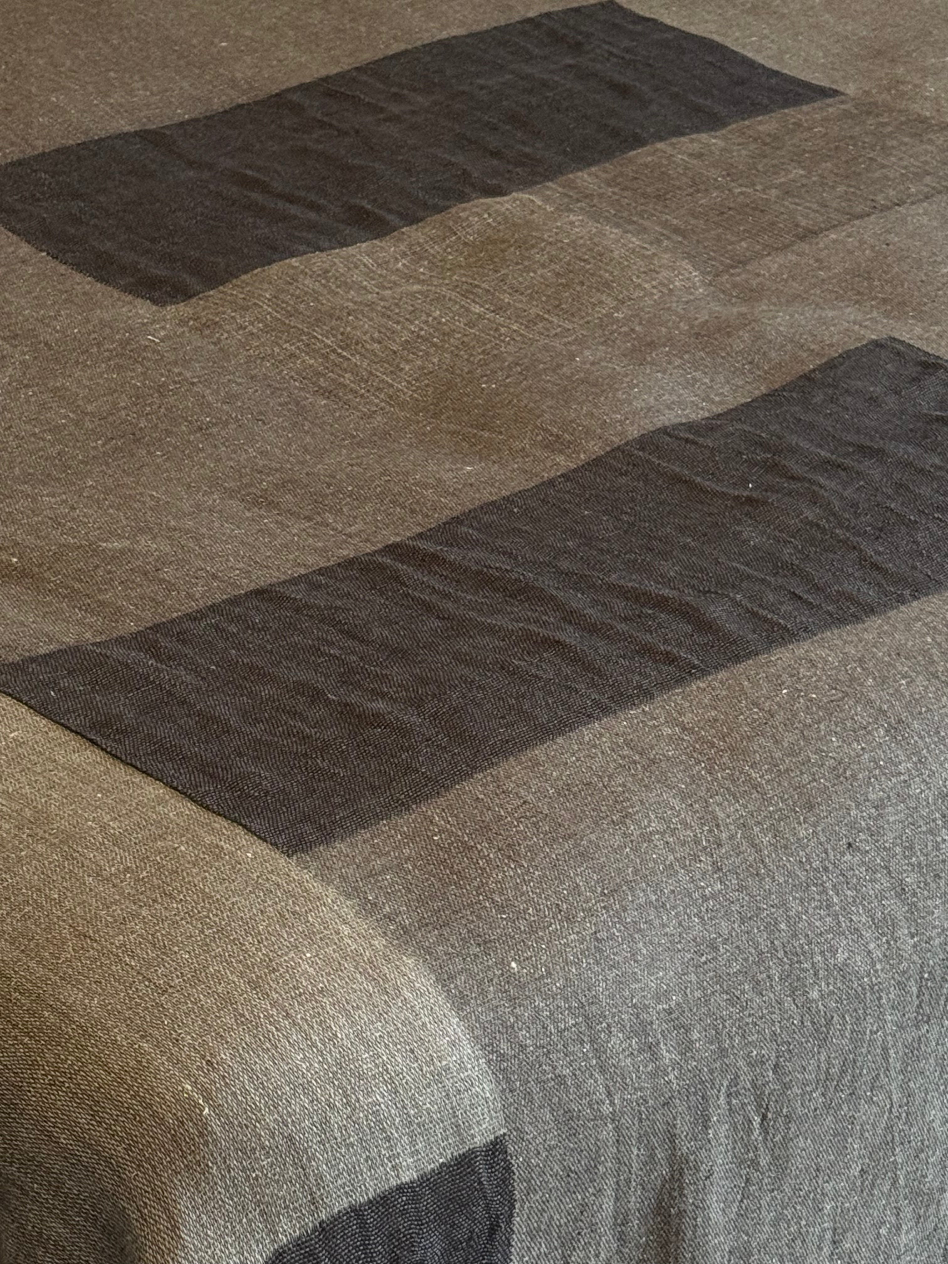 Bed Cover | King size | Pastoral, Black & Brown