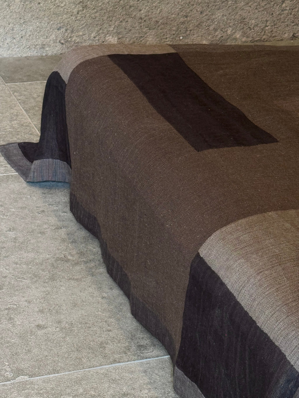 Bed Cover | King size | Pastoral, Black & Brown